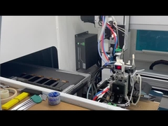 Hoạt động của thiết bị sản xuất tự động trong xưởng của công ty